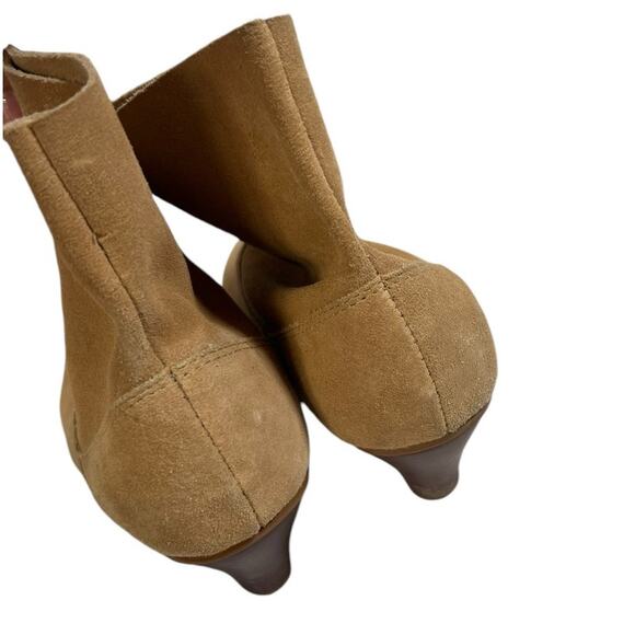Anthropologie Cynthia Vincent Tan Suede Leather Slouch Booties Size 6 - Picture 6 of 8